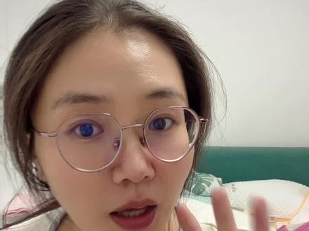 母乳亲喂女性的真实状态,每天被人围观,动不动还上手捏你胸一下,谁懂啊姐妹们#哺乳期 #只有宝妈才懂吧 #为母不易 #产后宝妈 #母乳