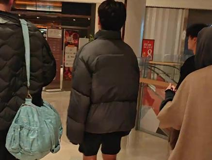 离开周楷恒,分手小鱼不愁:柯冉赢厚米粉丝涨回200万 #柯冉