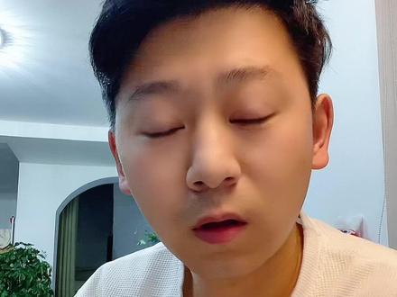 曾凡博、崔永熙、林葳,包括张镇麟。
我们从不缺乏天赋的球员,但天赋与成功不是等式,这期间需要付出很多。
夜深了,这条视频接近两分钟,我们给新人说说心里话,也是我个人对中国篮球未来的期许。
#篮球🏀 #cba #辽宁男篮 #张镇麟 #咚指导说