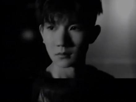 当bro以为自己很有影响力的时候 #TFBOYS #王俊凯 #王源 #易烊千玺(cr:@REUAXN,其他来源于水印)