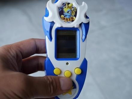 梦龙经典洛克王国游戏机玩法介绍 多少人心心念念的童年玩具