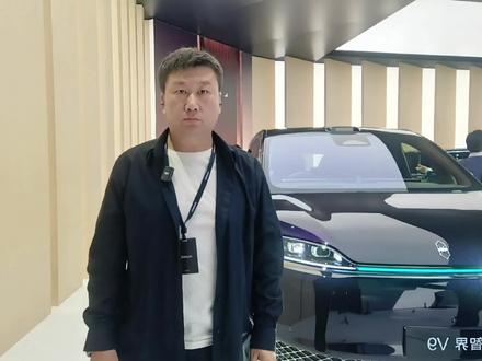 鸿蒙智行首款9系旗舰MPV实车亮相#智界V9实车首次亮相