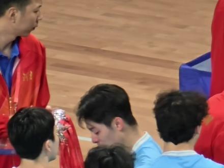 今天又又又哭了 #杨家兴 #男排 #河南男排 #体育生 #排球