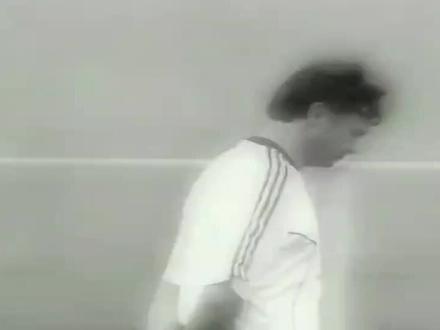 他曾是日本足球崛起的功臣,也曾试图改变中国,却总是屡屡受挫! #特鲁西埃 #越南队攻破日本队球门 #亚洲杯