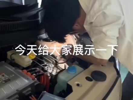 #vlog日常 T03车友们快来看 教大家如何更换T03原厂LED灯#t03 #零跑 #玩转车灯