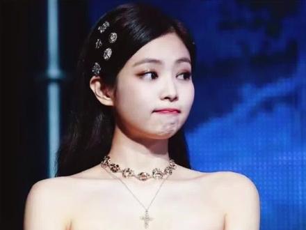 权志龙点赞Jennie金唱片舞台#权志龙 #gd #jennie #blackpink #金珍妮jennie