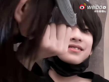 左奇函咋滴你了?莫名其妙就骂左奇函.真以为自己的儿子长得多帅 #侯王子 #侯王子妈妈录音 #侯王子妈妈骂师兄 #左奇函无妄之灾