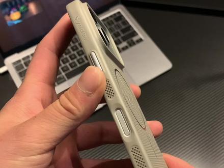 真的无法拒绝这个散热手机壳!壳子很轻薄!上手纯裸机手感!#散热手机壳推荐 #苹果手机壳