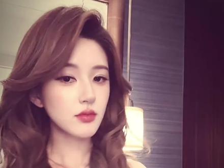 让品牌抢跑入场,排队等档期?赵露思26年的商业开局到底多争气 #赵露思 #可露丽 #赵露思同款 #赵露思直播