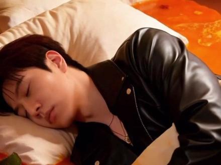 剪完笑了十分钟才发出来#straykids #抽象 #豆包ai