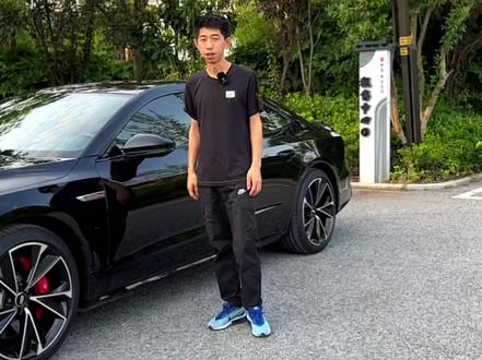 买了奥迪A7L还不知道怎么升级的,今天拿这台黑武士黑大家打个样,黑武士升级Rs外观套件#奥迪a7 #a7l #撸车日常 #芜湖立奥