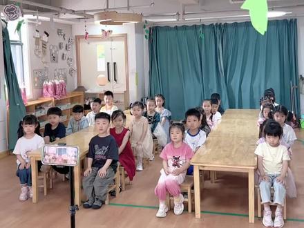 幼师的豆包是这样用的,你们的豆包都用来干嘛#幼师
#幼儿园#豆包 #科技