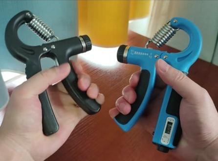 美国狂徒嚣张来华挑衅,惨被中国硬汉暴揍ko #格斗 #搏击