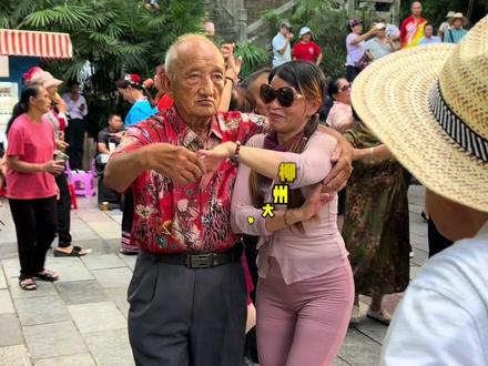 正骨大爷今年要上春晚了#广场舞#拍摄现场 #纪录美好生活