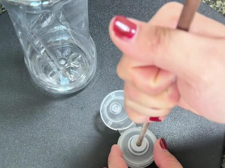 尖叫瓶居然是被饮料耽误的调料罐神器!
把瓶口拆开,灌上白糖直接变身密封防潮罐
#分享生活小技巧 #日常生活小妙招 #尖叫 #废物利用 #小东西大用处