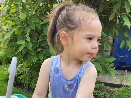 热吗,保证看了消暑#两岁两个月 #萌娃 #玩水 #你的可爱治愈一切不可爱 #孩子的快乐很简单 #夏天