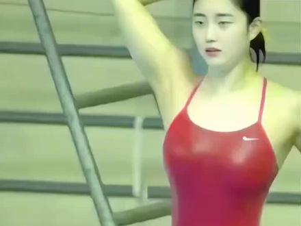 优雅跳水运动员李媛爱,准备就绪,一触即发等待跳跃时刻合集