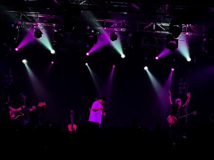 我们彝族有自己的和平之歌!我们真的该永远为阿普亚虹举大旗!#wearetheworld #世界和平 #反战 #音乐推荐 #民族音乐