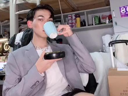 @柏公子 的老爷很难猜 我的姥姥应该很好猜吧 圈内女明星 成简单了#伯公子