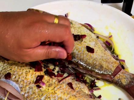 用我的这个方法,可以很好的做出美味的阳干鳊鱼。