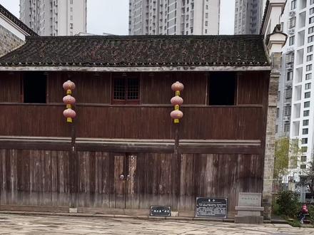 你们知道100年庐江首富是谁吗?他家的豪宅是什么样的?今天带大家去看一下,5进2庭院的豪华老宅,进门的一刹那惊到我了!#历史古迹 #旅游推荐官