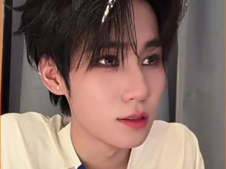 说出来心里舒服多了
在状态不好的时候
#张真源#时代少年团#时代少年团演唱会