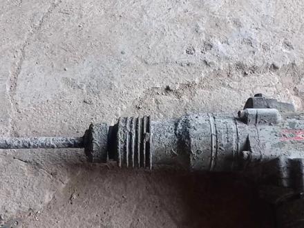 电锤钻头卡死,我一般是这样取出来,你呢?