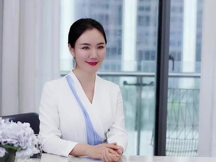 其实在早期,我们的祖先也曾最早采用#分餐制的用餐方式,而后才逐渐演变为如今的“#合餐制”,也就是一起共食的#用餐方式。那为何咱们中国人至今,都一直更爱这种一起吃的用餐方式呢?#礼仪 #餐桌礼仪 #传统文化 @抖音小助手