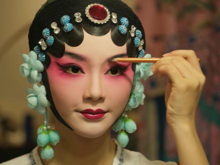 当热爱变成养分,成就无关大小,我值得拥有! #巴黎欧莱雅 #我值得拥有 #京剧