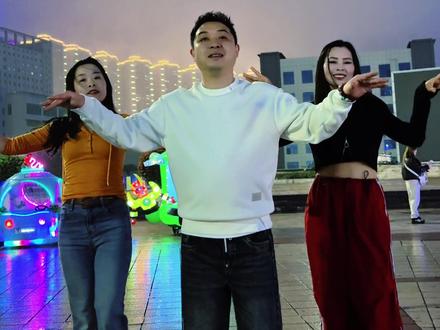 错的人是我,你们都没错, 过去的我,因错误而成长;现在的我,将因反思而前行 。
#原创编舞 #错的人是我#简单易学 #一学就会系列