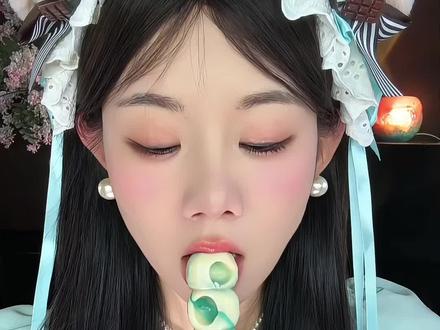 比六一先来的是好朋友送的嚼嚼乐❗️ #美食主播 #六一礼物 #沉浸式吃美食声控糖果 #嚼嚼乐 #好吃不贵经济实惠