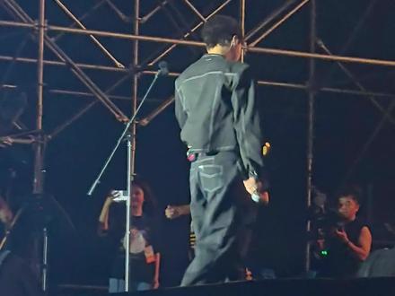 可不可以 张紫豪 完整版#演唱会现场live