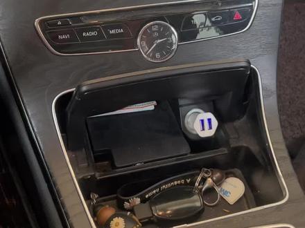 奔驰车主看过来,您的爱车水杯框亮条是不是脱落了,这里可以更换单独的框子就可以了,价格不高,有想法的私#汽车保养与维修 #专业的事交给专业的人 #抖音记录修理工的日常 #实实在在的修车