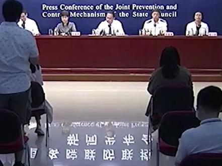 厄瓜多尔冻南美白虾外包装检出新冠病毒。海关总署:暂停企业在华注册资格,退货销毁。