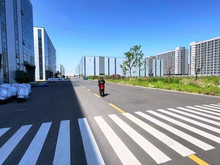 拿新国标电自Mz1去越野? 新国标电自Mz1上市,你怎么看?
#九号电动 #九号Mz1 #九号创作者 #九号开放日 #新国标宗师大包车
