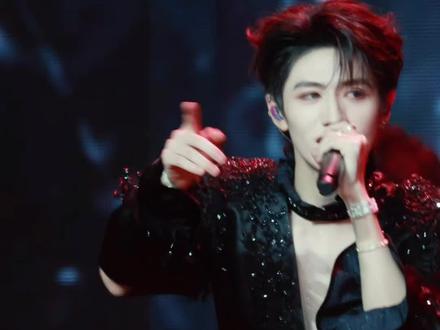 今天的小插曲反而让此男的实力展现的淋漓尽致 #TOP浪漫主义演唱会 #朱志鑫 #TF家族