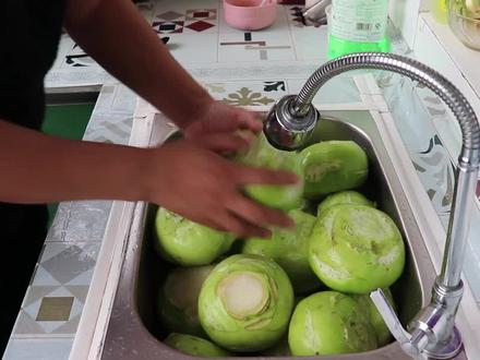 苤蓝最好吃的做法,1次买30斤苤蓝这样做,清脆爽口,好吃又下饭