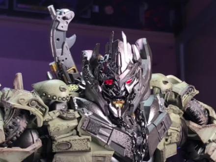 UT 变形金刚3 油罐威震天 #变形金刚 #玩具 #怀旧 #童年 @DOU+小助手