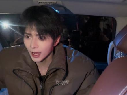 方言小哲 着急回家的哥哥 好萌哦@张庭睿 @张小哲 #张庭睿