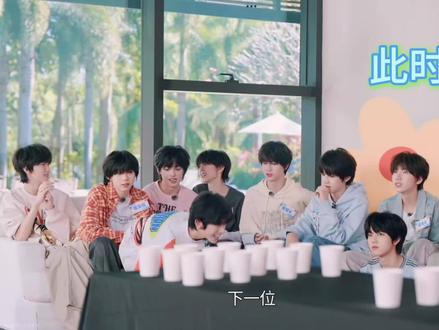 这个族综我甚是满意,请gs继续保持“一个all邓”原则,另外,这个“酷酷的左邓”到底能不能卖☺️☺️🤤#左邓 #双鑫 #all邓 #酷酷的左邓就要卖 #综艺神画面