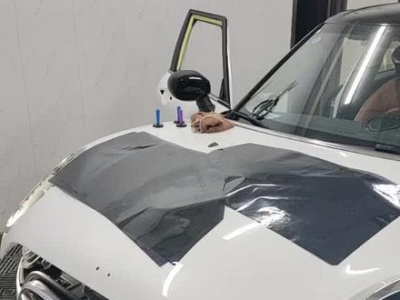 2023 版本 宝马 Mini 四门版本装贴透明漆面保护膜需要拆装哪些部件 包括门把手 玻璃压条等 分享一波门板拆装教程 门板手扣 玻璃升降器 门板下方 以及玻璃升降器里面隐藏螺丝 总共 5 颗 T 20 螺丝🔩 拆装需要注意‼️ 我所施工是装贴玻璃膜 为了方便玻璃膜插入 所以拆装门板以及拆装内压条 因为是毛边 且内压条是双压条毛边 为了施工工整性选择拆卸施工 新手可以学习交流 老师傅勿喷 只是分享一下施工经验 感谢观看!❤️❤️#专业的事交给专业的人 #撸车日常