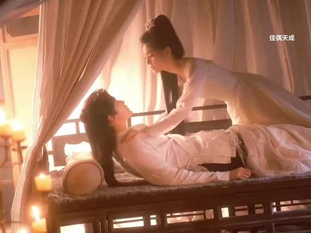 金轮这是连自己的本命都给了阿笙啊 #佳偶天成#好剧推荐#古装剧 #影视剪辑 #精彩片段@洛颜影视剪辑🌱