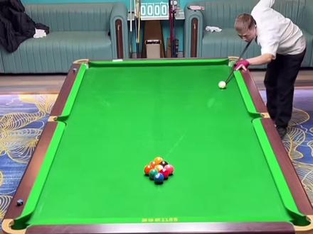 “不愧是两广第一杀手 球杆仿佛杀人刀”#台球#薛珍麒