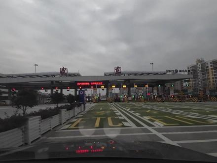 【2026.2.3】 自驾体验武黄改扩建后的新高速,打卡文化主题高速服务区-武昌鱼服务区
#vlog旅行记 #湖北高速 #武黄高速 #通车 #自驾游