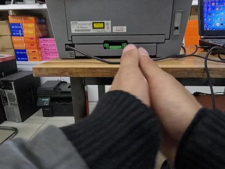 联想兄弟打印机更换打印机定影上辊,打印有污渍,打印脏解决方法 #打印机维修 #打印机定影器维修 #打印脏