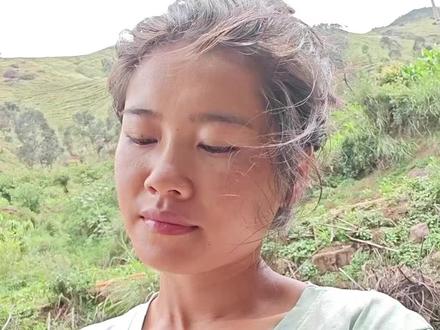 拍完了才发现双眼皮上有个小石头,#沙沙#素颜 #干农活