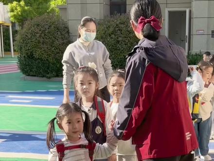 夏天放学日常强势归来!#幼儿园小朋友#亲子互动#小小伞#小小伞有机钙镁锌#我们超有趣#跨境健康产品“新”选择
