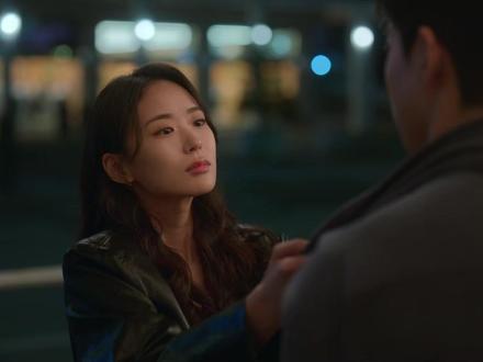 《爱情怎么翻译?》第七集:顶级女星为爱甘愿当小偷? 爱情里最难翻译的,不是千言万语,而是一颗看不透的心。#影视解说 #韩剧解说 #抖音精选 #爱情怎么翻译 #金宣虎