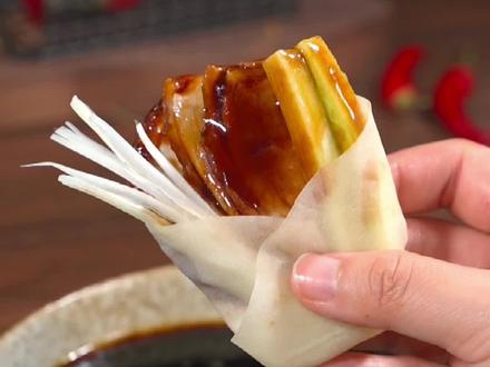 北京烤鸭&京酱肉丝的甜面酱真的可以在家复刻!味道完全没有任何问题,记得收藏喔~#甜面酱 #北京烤鸭甜面酱 #家常菜