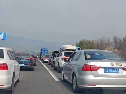 一家四口旅游结束从重庆回甘肃,全程907公里,孩子没有哭闹,一路安全到家#驾驶 #路况信息 #马上迎财神 #熟悉的地方 #城市的夜晚